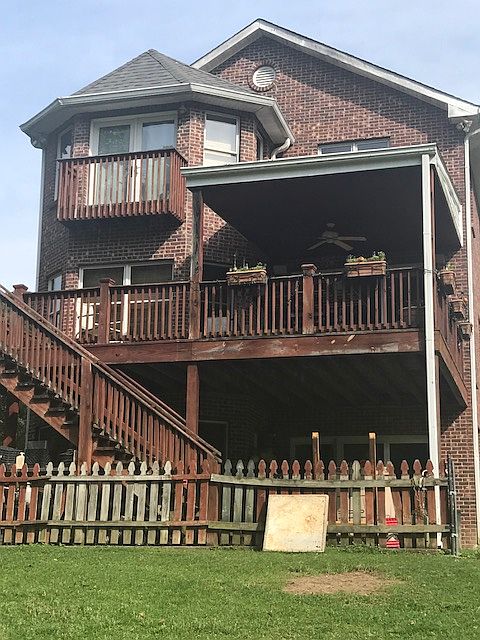 2nd image of 8501 Cub Creek Rd