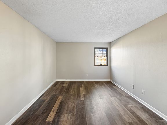 5th image of 102 General Jackson Ln