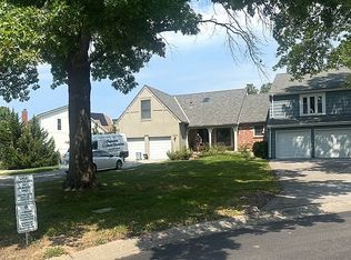 3929 NE Sequoia St, Lees Summit, MO 64064