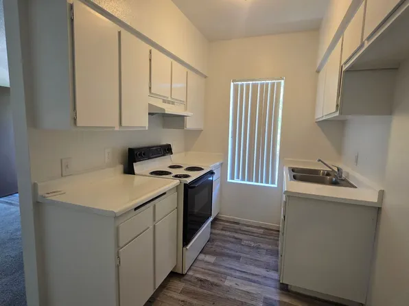 The Commons at Seven Palms, 787 E Harmon Ave APT 22, Las Vegas, NV 89119