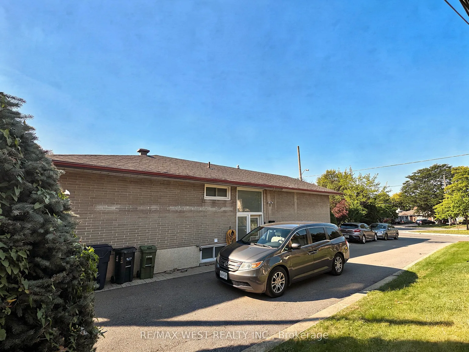 2 bed, $2,000 — Photo 2