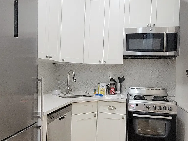 242 W 109th St #B1 — Photo 1