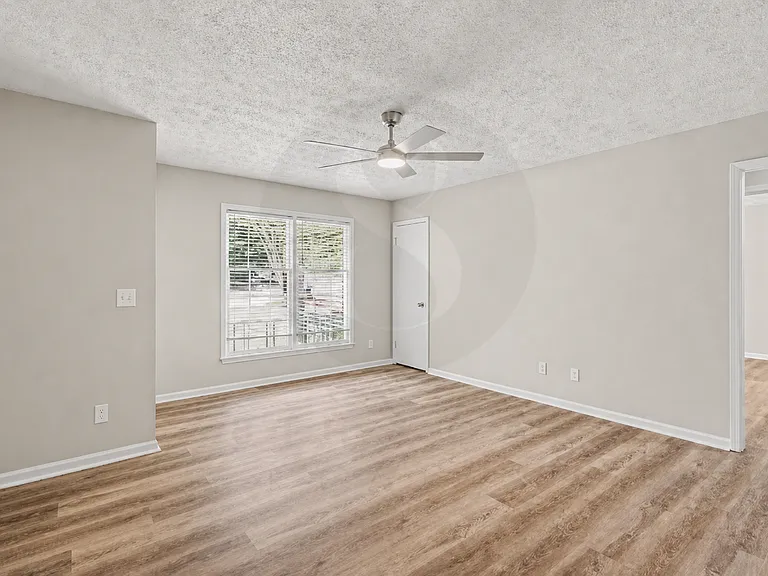 886 Martin Heights Dr #B — Photo 7
