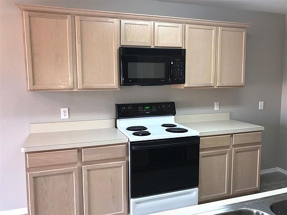 5th image of 1821 Crested Butte Dr