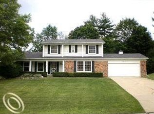 36419 Saxony Rd, Farmington, MI 48335