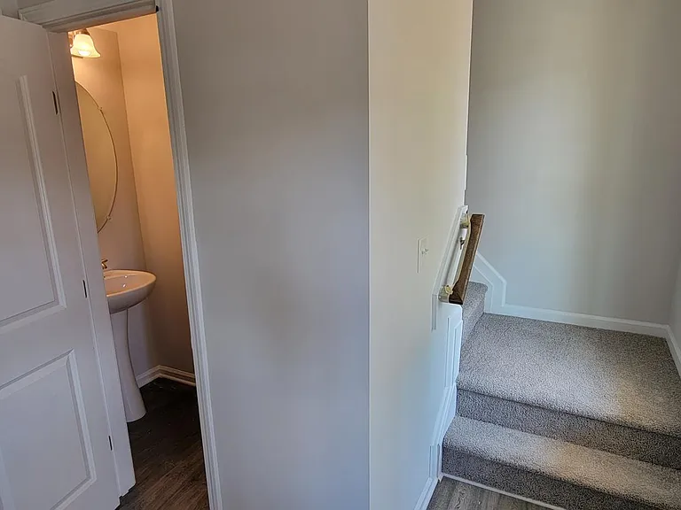 147 Diploma Dr — Photo 15