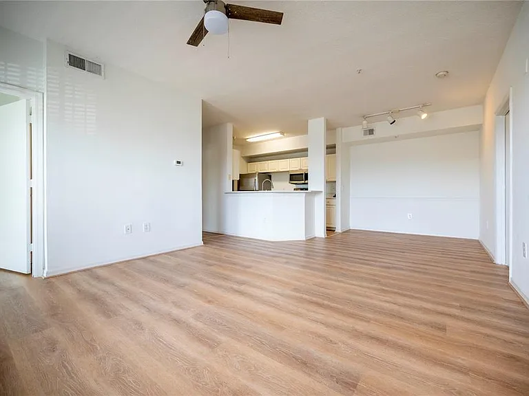 5554 Metrowest Blvd #4211 — Photo 5