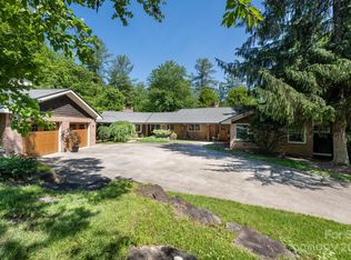 1045 Ransier Dr, Hendersonville, NC 28739