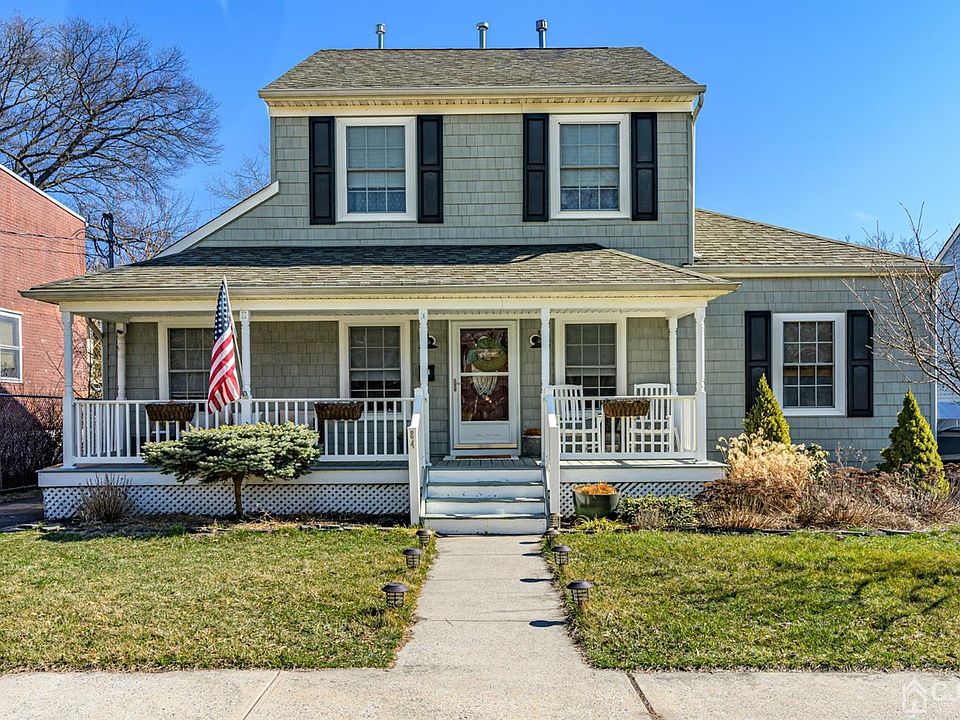 1st image of 84 Beacon Blvd