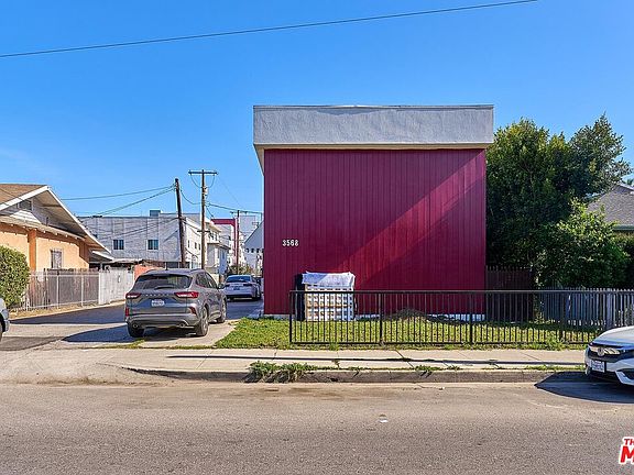 3rd image of 3568 S Budlong Ave
