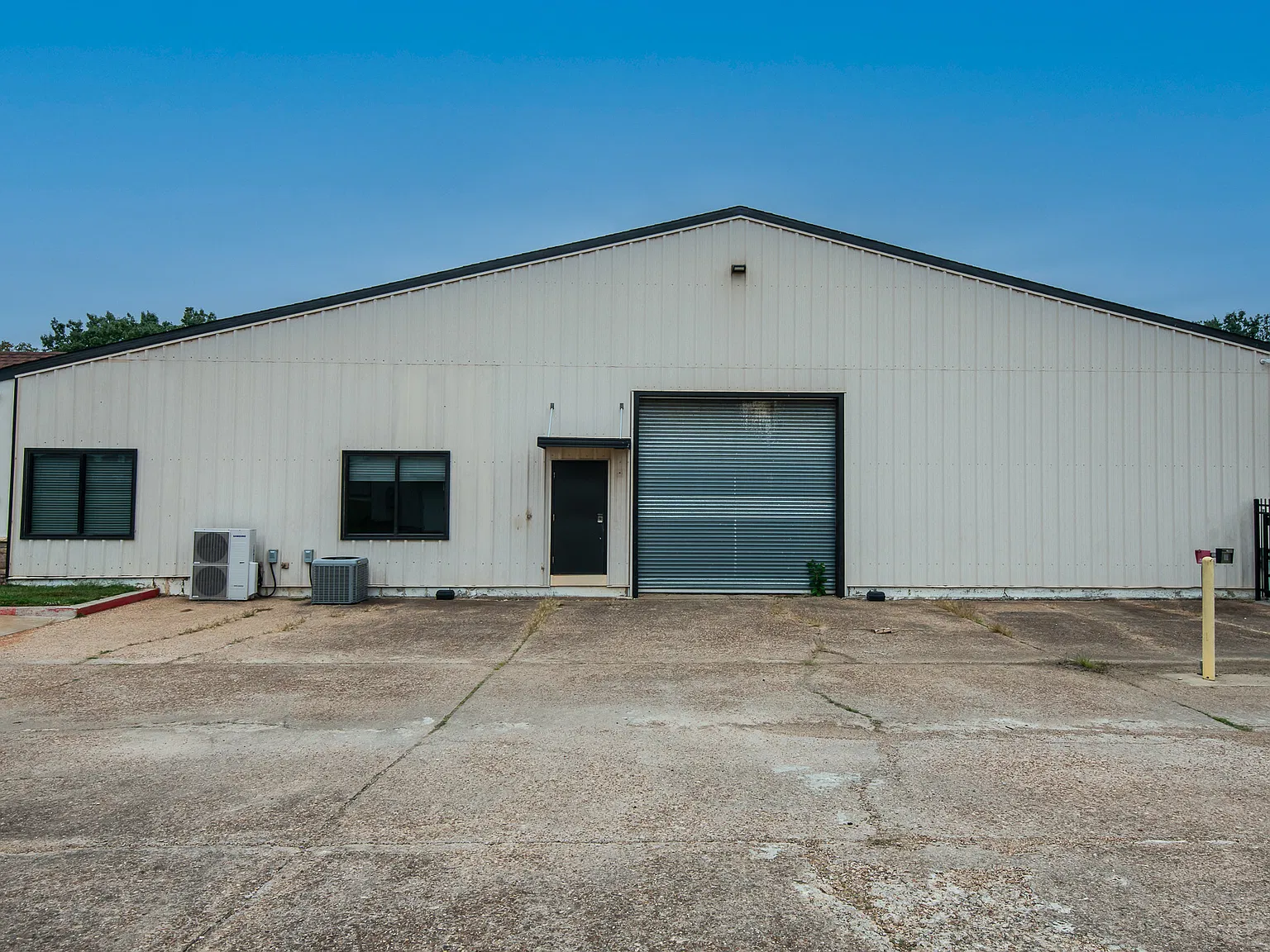 7501 Veterans Ave — Photo 4