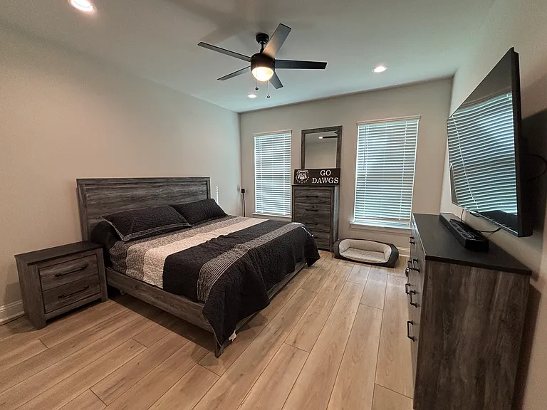 739 Venecia Dr — Photo 12
