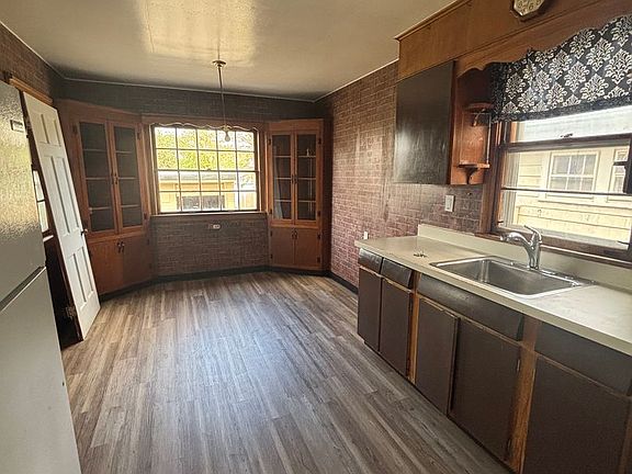 5th image of 4544 Turney Rd