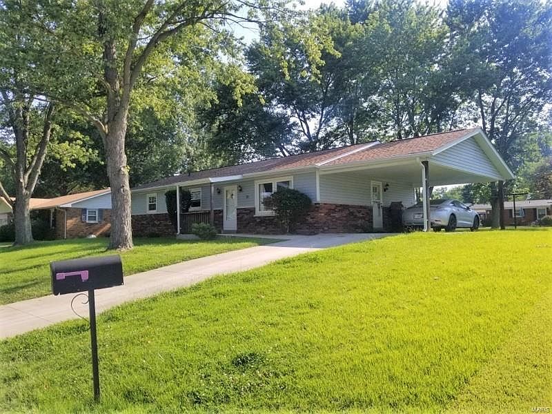 2nd image of 430 Janice Dr