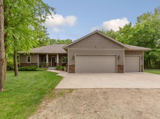 10060 SW 82nd Ave, Ellendale, MN 56026