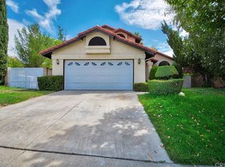 22625 Oxford Ln, Santa Clarita, CA 91350