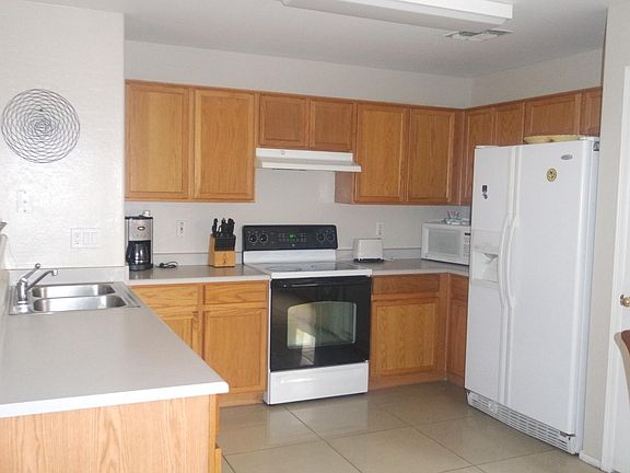 3rd image of 5904 N Castano Ct