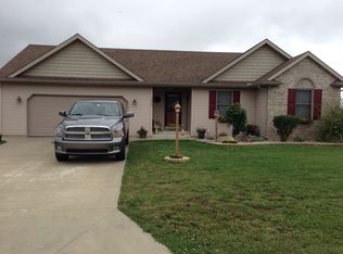 72393 Joseph Dr, Milford, IN 46542