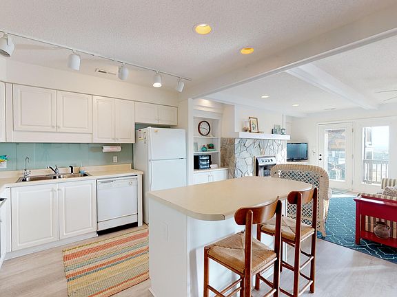 5th image of 102 Diann Street #19b2