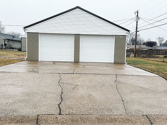 4th image of 4505 Englewood Dr