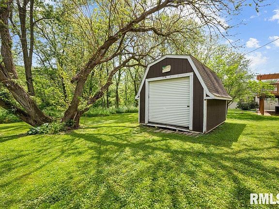3rd image of 69 Sunny Hill Dr