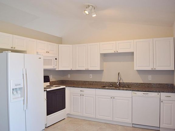 4th image of 1271 SW Goodman Ave