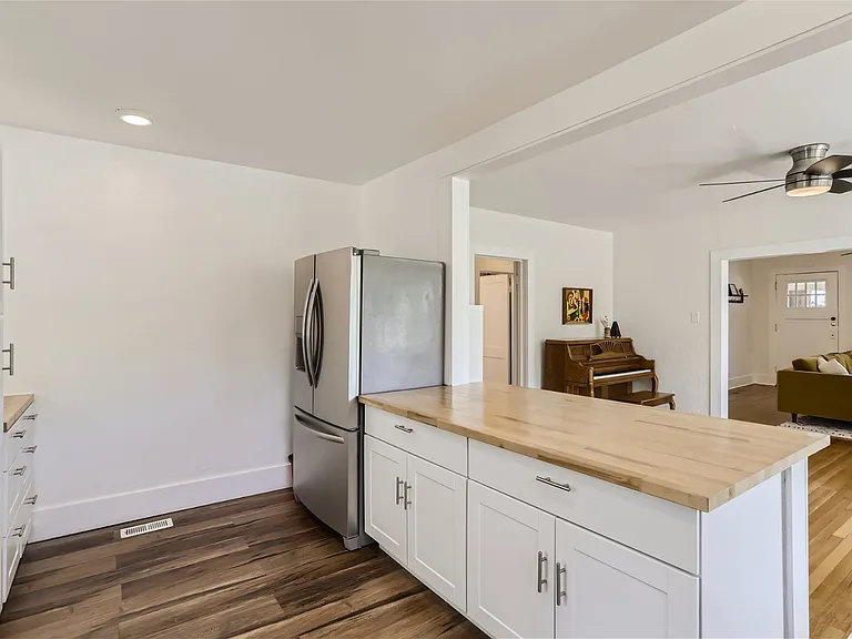 6300 W 44th Ave — Photo 4