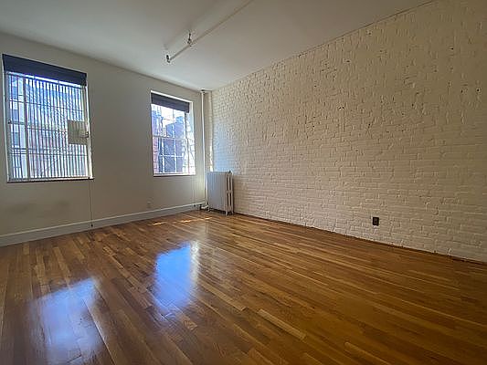 2nd image of 191 7th Ave APT 3W