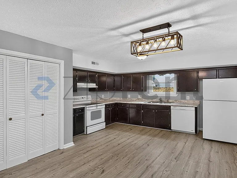 3207 Luann Dr — Photo 6