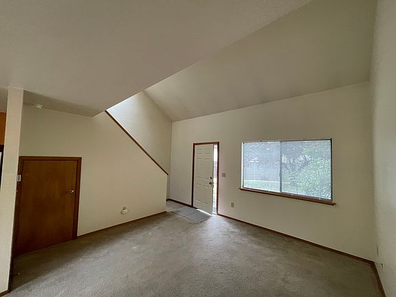 5th image of 2333 Westwood Ct #E