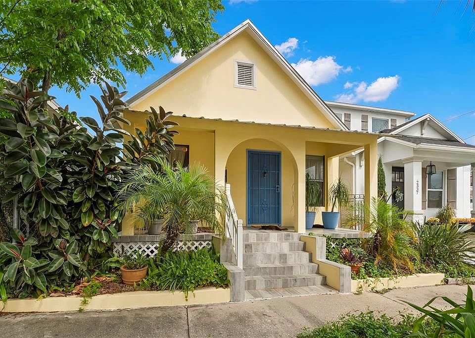 1st image of 2339 W Walnut St