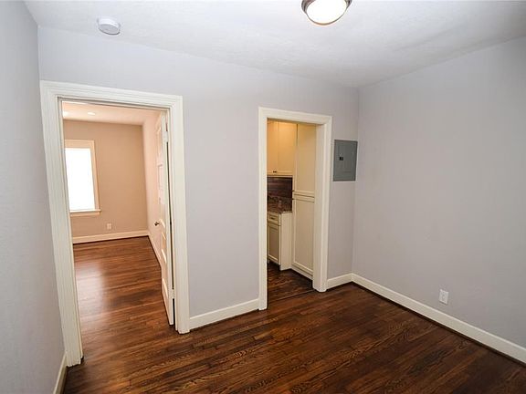5th image of 4308 Leeland St APT 3