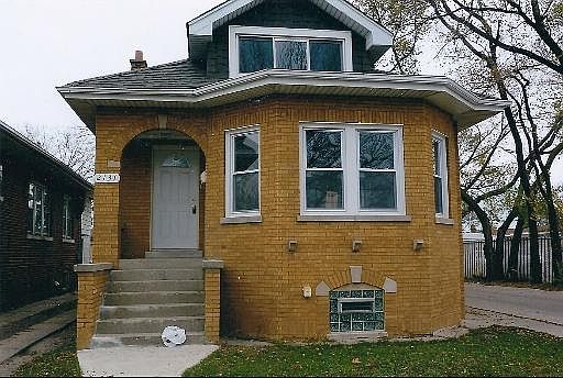 1st image of 2131 S 11th Ave