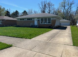 7326 Dell Haven Dr, Parma, OH 44130