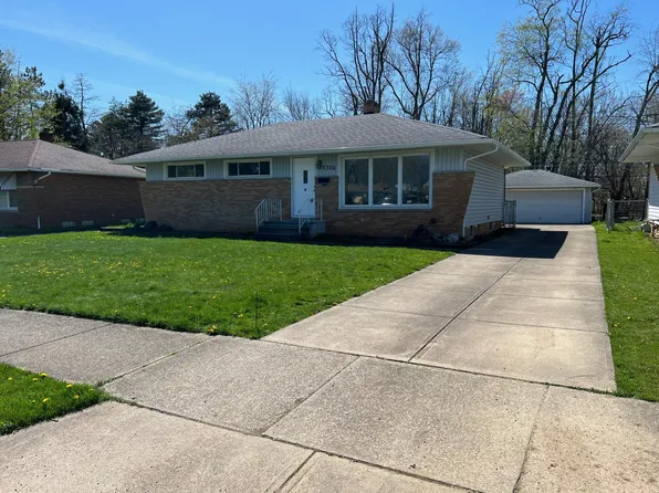 7326 Dell Haven Dr, Parma, OH 44130