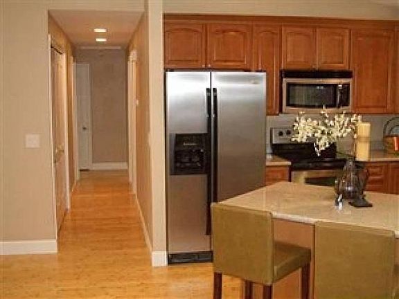Hallway to bedrooms