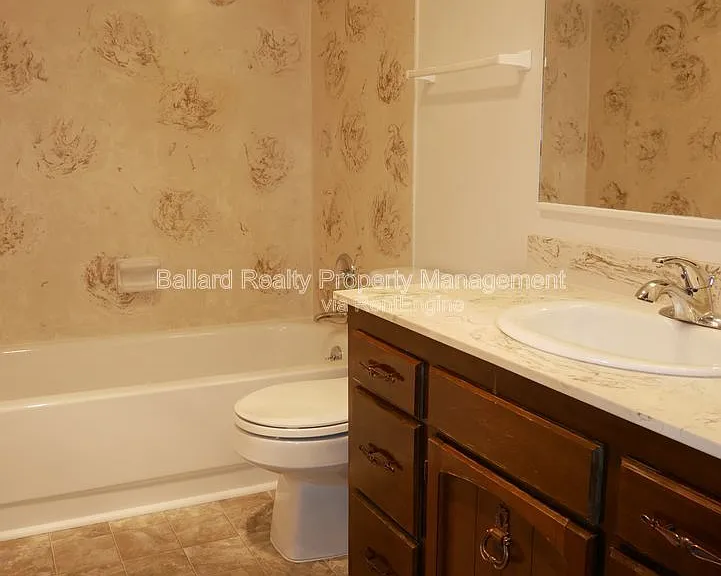 1742 NW 58th St #100 — Photo 14