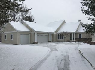 9381 Mockingbird Ln, Cadillac, MI 49601