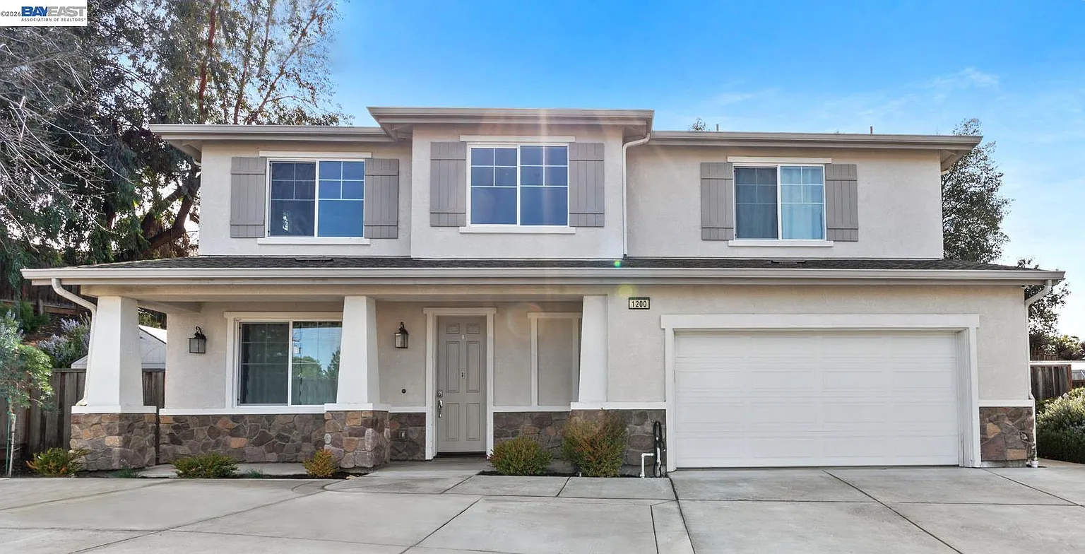 1200 Stonecrest Ln photo 1