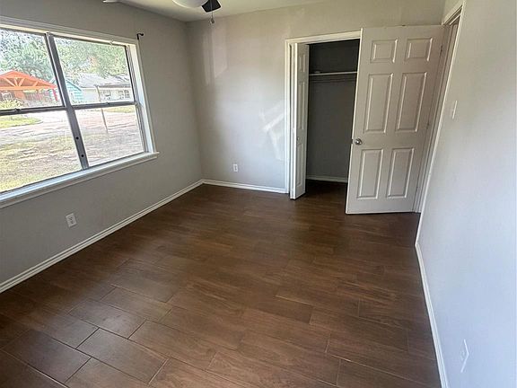 4th image of 1609 Camille St