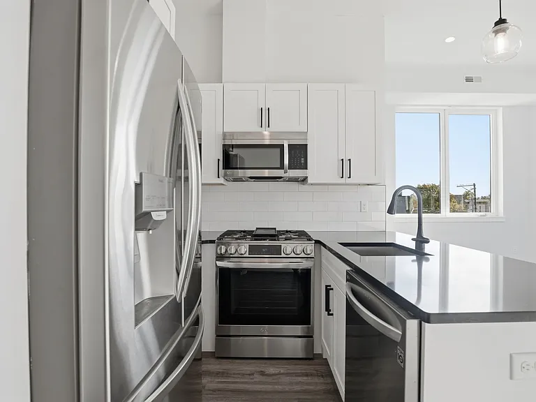 2301 Frankford Ave — Photo 27