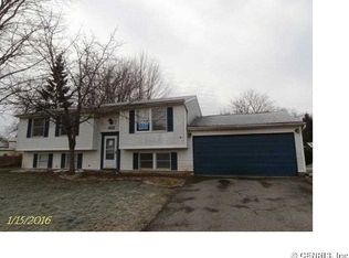 3324 Wildflower Dr, Walworth, NY 14568