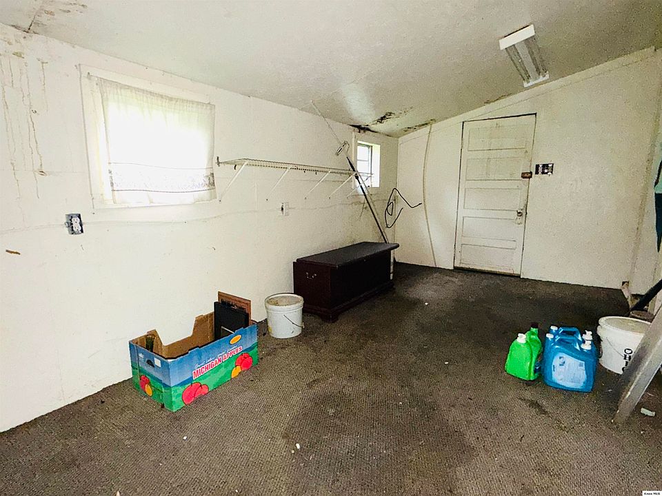 19th image of 2280 Brownsville Rd
