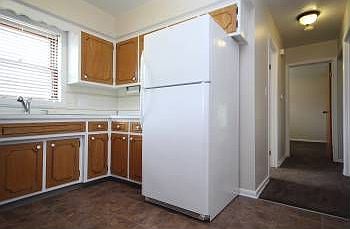 5th image of 275 Wayne Ct APT 2