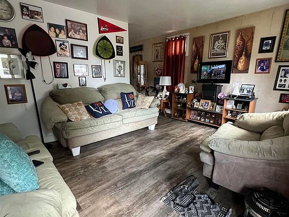 4th image of 3621 Winchester Dr