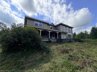 9799 Bainbridge Rd, Chagrin Falls, OH 44023