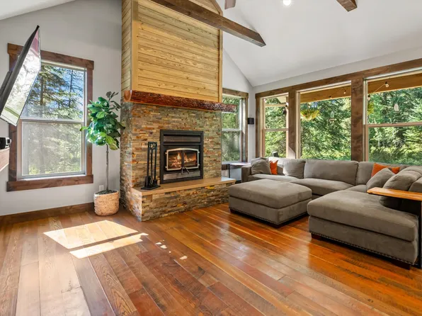 19 Raccoon Trl, Whitefish, MT 59937