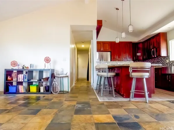 94-182 Kupuna Loop, Waipahu, HI 96797
