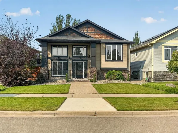 250 N Riverstone Blvd W, Lethbridge, AB T1K 5P3