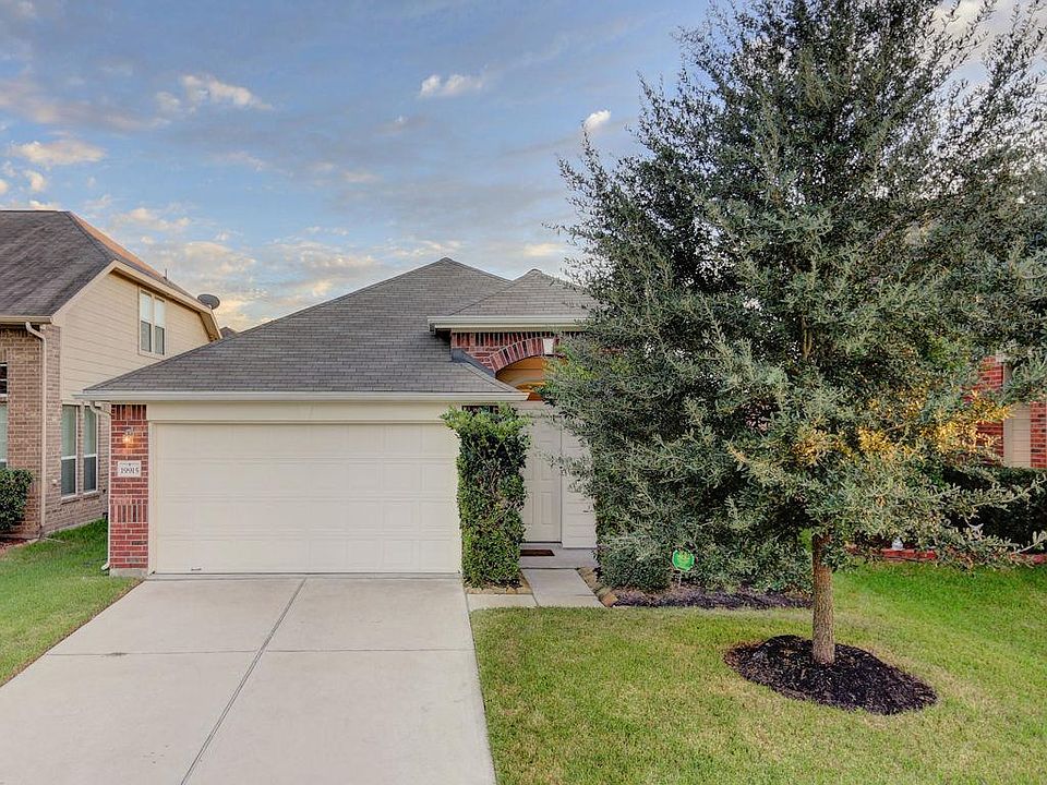 1st image of 19915 Fairgrange Place Ln
